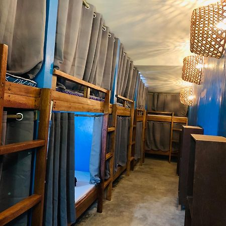 Jaydy Hostel General Luna  Zewnętrze zdjęcie