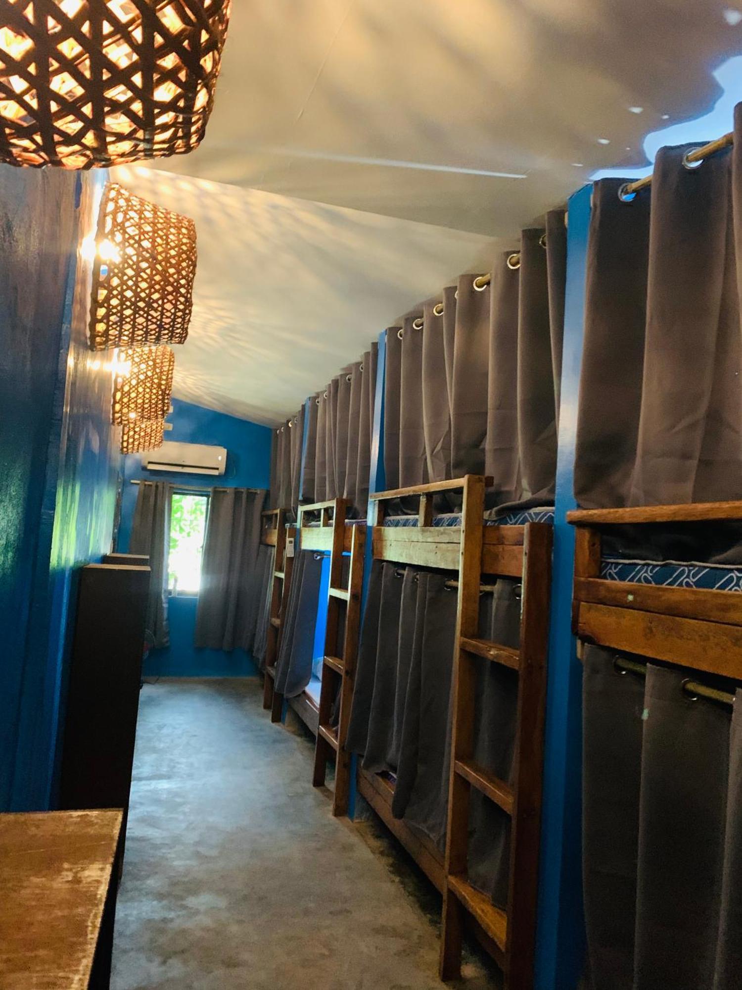 Jaydy Hostel General Luna  Zewnętrze zdjęcie